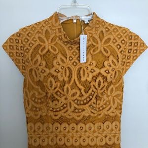 Baltic Born gold/yellow lace midi dress - size small